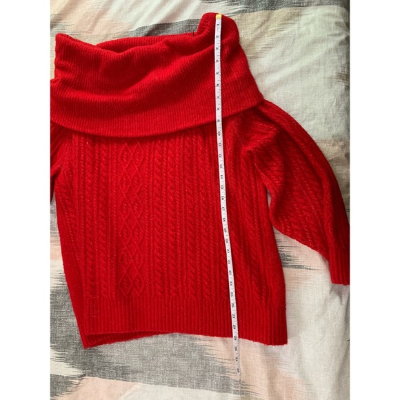 H&M Red Knit Off-the-shoulder Sweater XL - Picture 6 of 8